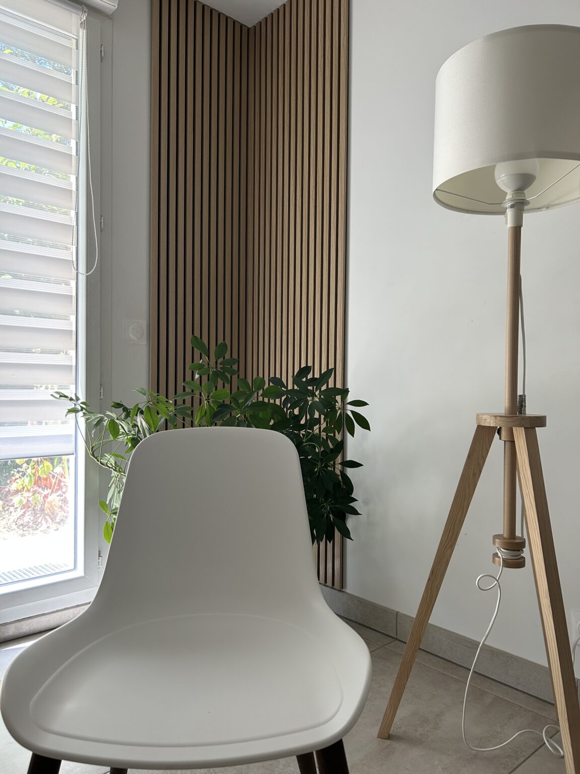 Fauteuil de pratique dans le cabinet à Voisins-le-Bretonneux, offrant un espace d'entraînement et de pleine présence pour vos séances individuelles de sophrologie.